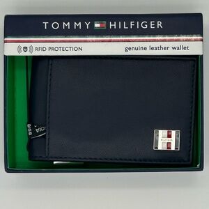 NWT Tommy Hilfiger Navy Blue Wallet